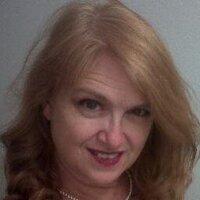 Elizabeth (@redheadlass) 's Twitter Profile