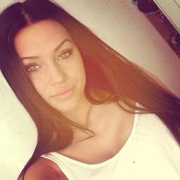 My name is Natalija i'm 16 and i living in Holland my body belongs to dancehall, my soul to hiphop, and my heart to my family.