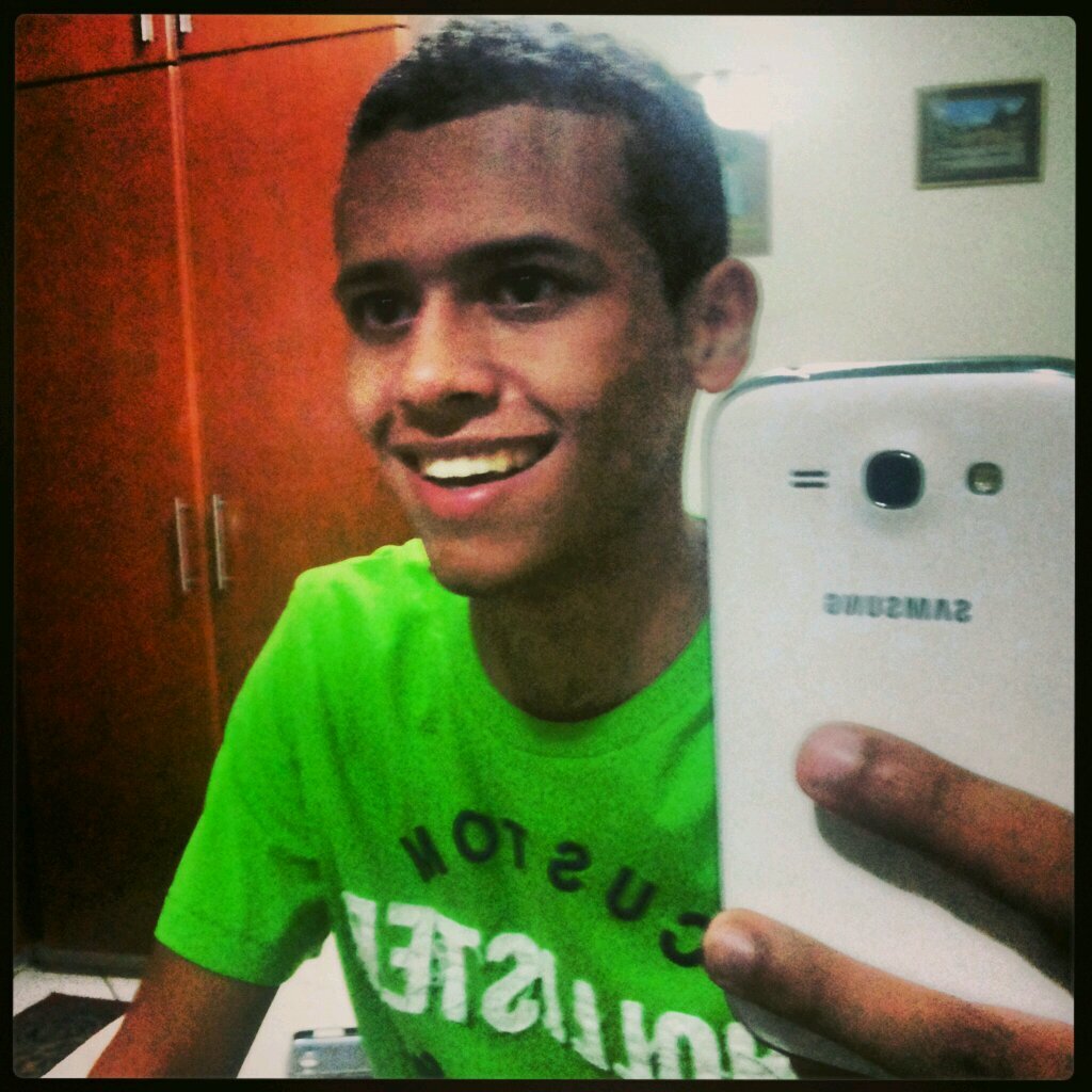 BrenoDuarte15's profile picture. Agradeço  a Deus pelas minhas qualidades, e peço coragem a cada dia para que eu possa corrigir meus erros e amenizar os meus defeitos.