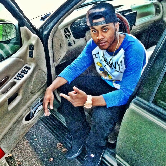 ♉. Stackin Money|| Honduran & Black IG: @Elguapo_Gvngstv Respect Over Money & Money Over A Dirty Bitch ✊