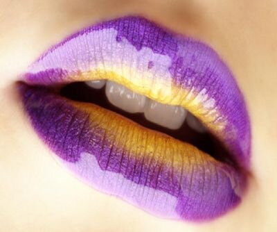Hello Elmira College! Send us your best lip-locked shots; don't be shy! ECKissCam@gmail.com *If you are in any pics and want them taken down, just DM us!*