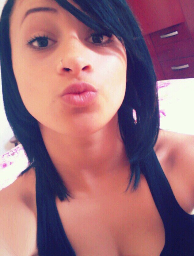 Não sou perfeita, nem dona da verdade, mais, sou dona de mim, dona das minhas vontades . . .