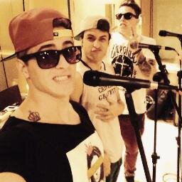 fc dedicado a banda fly ♥ , eu canto pra te ver sorrir ♥ criado 11/09/2013 dono: @GuuiSchezzer