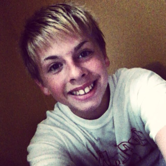 Hey
Instagram;_mason57_
Loving miley cyrus
& being a ✝ⓜⓞⓝⓢⓣⓔⓡ✝