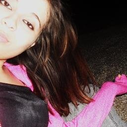 Ela tem #_Cara de quietinha, mais de #_boba não tem nada !* .. ♪ ㅤㅤ#_PaloomiiinhÁ Tá ?? ;)' . . . ㅤㅤChega com HumiLdade 
https://t.co/0UBeeotZ