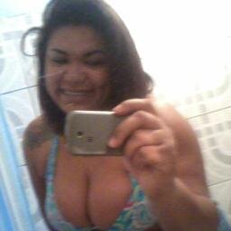 Do que adianta tu bater de frente, se tu vai ter que me aturar , pra que tanta inveja, tanto olho grande assim tu não vai me derrubar