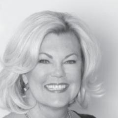 ☀️Pageant coach, golden retriever fan, volunteer, lake lover. Extremely Positive and encouraging - always!