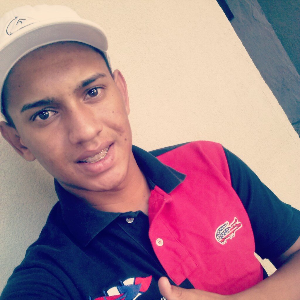 eu sou uma pessoa muito alegre ,e um pouco da bagunça