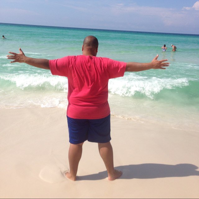 I'm Ed Rivera. I'm an internet marketer trying to change lives! #teamunstoppablelegacy #teamfollowback #teamretweet