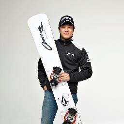 sidecut2002's profile picture. 지산.곤지암 리조트 스키,스노보드 강습팀(2002년~)/대구생/DSLR/맞팔준비완료^^/웨이트트레이닝/웨이크보드/일렉보드/배드민턴/당구/스타/볼링/휴대폰/갤럭시/옵티머스/베가레이서/아이폰/