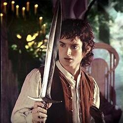 @Rachelskirts is tweeting her way through the extended editions of the LOTR movies. Follow along!
