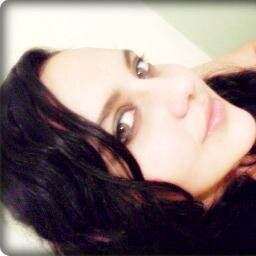 sou uma memina que ama a musica evangelica, ama as amigas (os), e sempre me preocupo com todos que eu amo.......essa sou8 euuuuuuuu...........