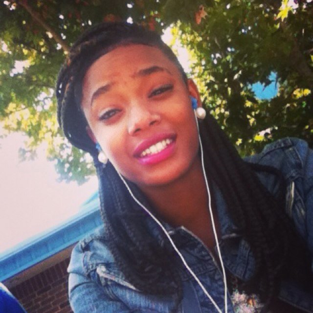 Instagram ; DejaHarris i love to sing and write