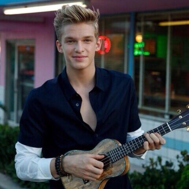 Cody's secretly a merman and I'm his mermaid. ⚓ @CodySimpson followed on 8/10/13 ❤