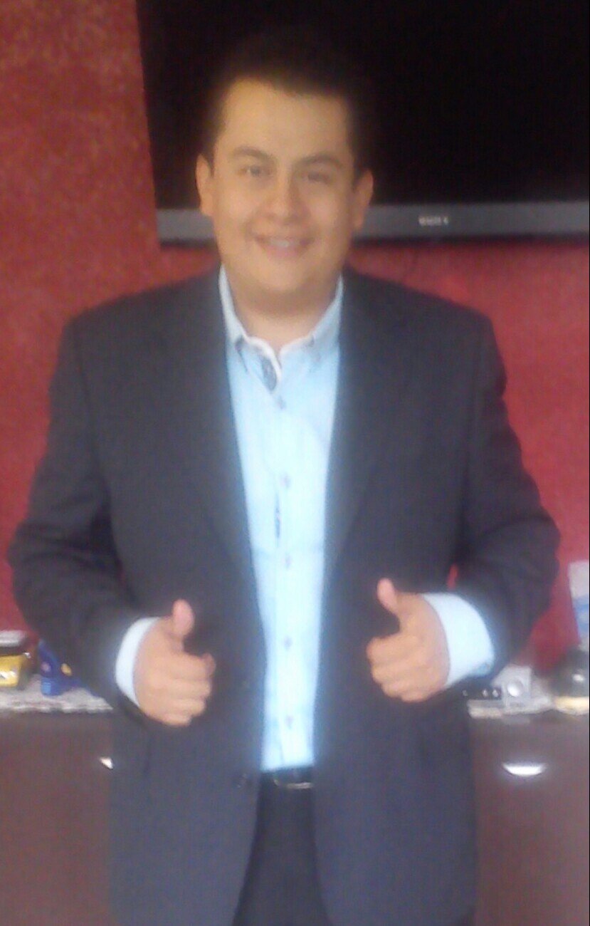 Soy de la Heroica Ciudad de Tlaxiaco,  me gustan las personas sinceras y con objetivos en la vida , amigo del amigo.