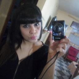 Hola soy flopi, bueno amo mucho a mi bebota Umma :D