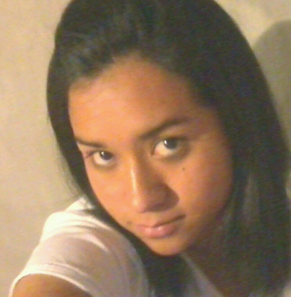Bailarina, soñadora, divertida, enamorada... en pocas palabras SOY UN ENCANTO.!!! ;D