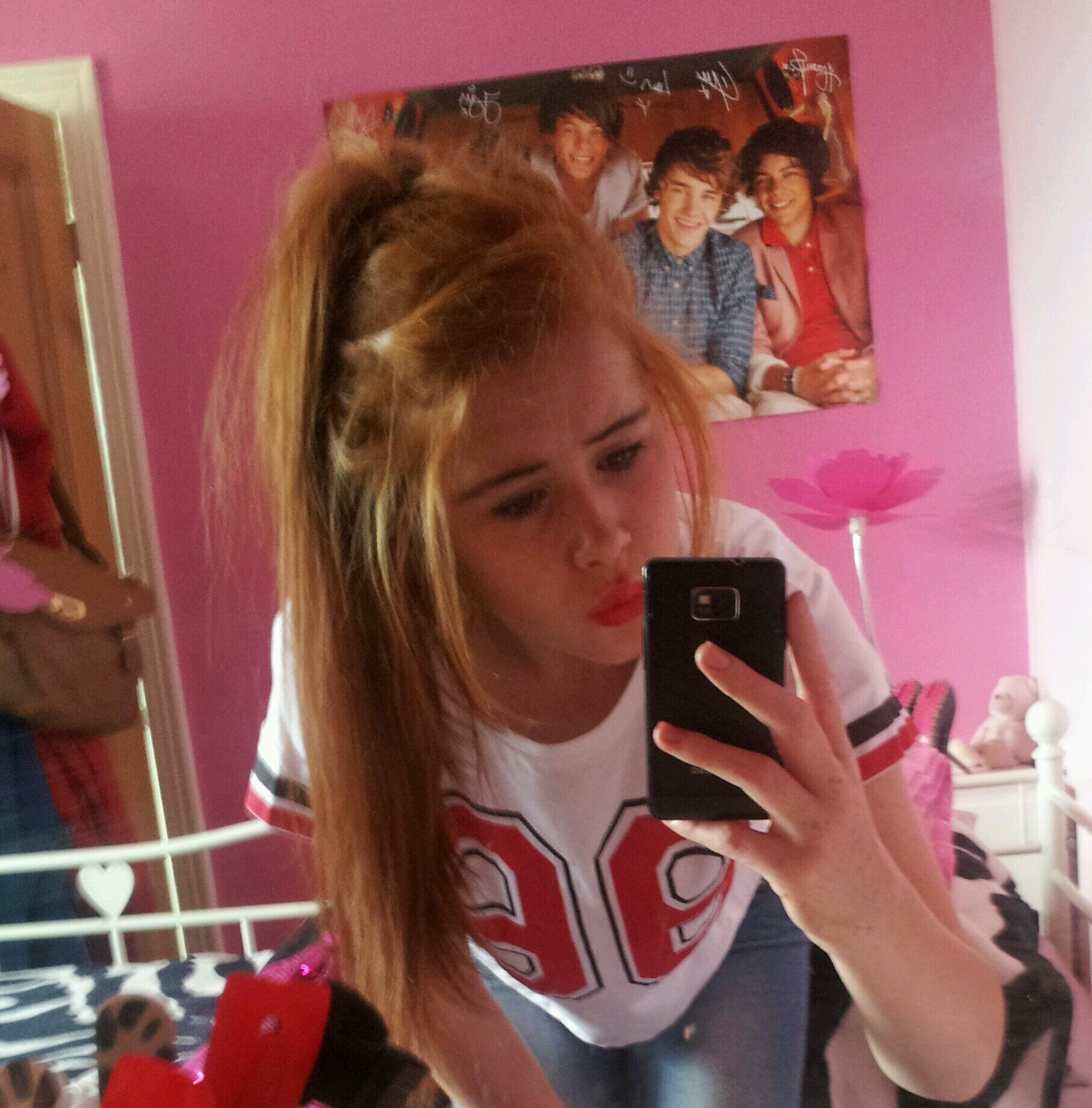 mollie_french69's profile picture. Lifess a bitchh..then you die.