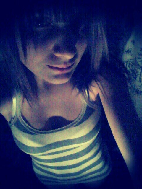 Alyyy0202's profile picture. ._. |: .-. :| ._. ._. \._./