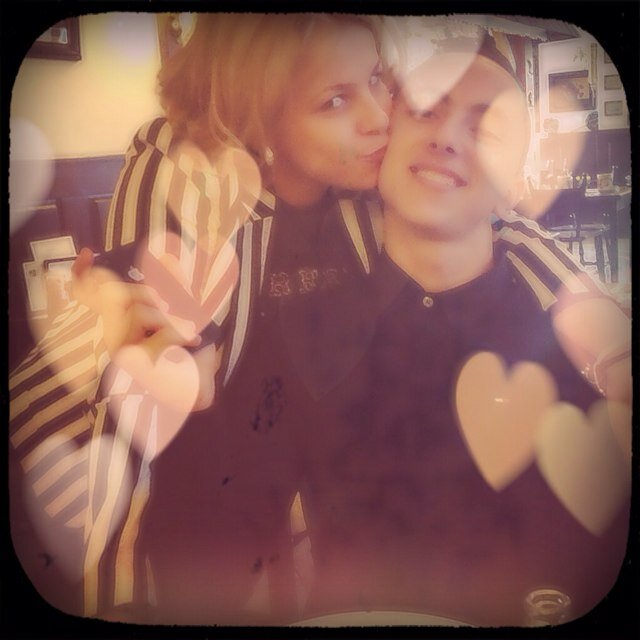 Hey allerliefste.je betekent veel voor mij,je bent de liefde van me leven& met jou kan ik alles delen! Want je bent de enige voor mij,wil vooralijtd jou x emre❤