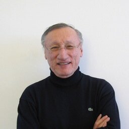 Professeur, mélomane, curieux, jeune grand-père, informaticien