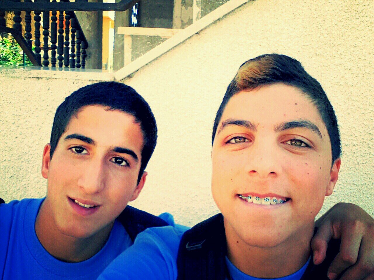 Our names are Carlos and Rawy, we are a couple of funny, friendly boys making people laugh since birth, we follow back you dont have to ask.