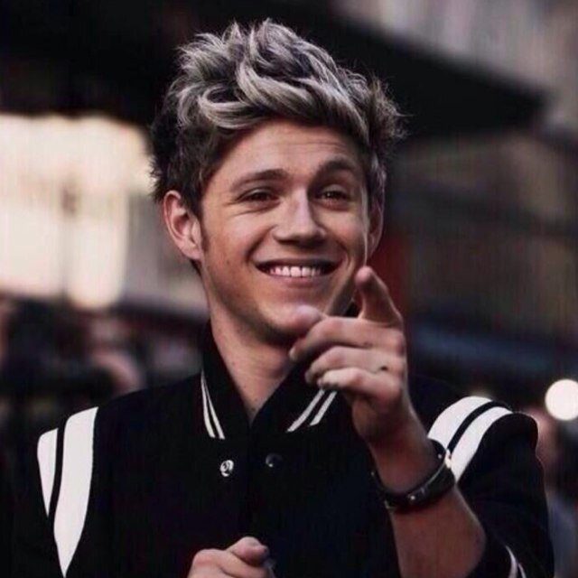 I'm Niall. I have a beautiful girlfriend! Taken by @BubbleBabe_Fake NO I LOVE YOU MORE❤❤❤