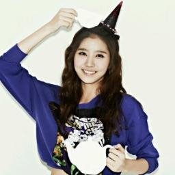 ` ↷ ✩ — Verified Roleplayer @paperstarsrp┊Yooyoung of Hello Venus┊#95liner┊Bubble lollipop milk tea✩