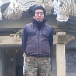 民族派団体統一戦線義勇軍。筑前禊會。大日本帝國海軍玄海航空基地瑞雲 。敬神尊皇。天壌無窮。対米自立。日米地位協定改定。 自主憲法制定。自衛隊解体国軍創設。憂國ROCK同盟
HM/HRをこよなく愛する昭和４０年男です。野球は鷹党　
無言フォローお許し下さいませ。
