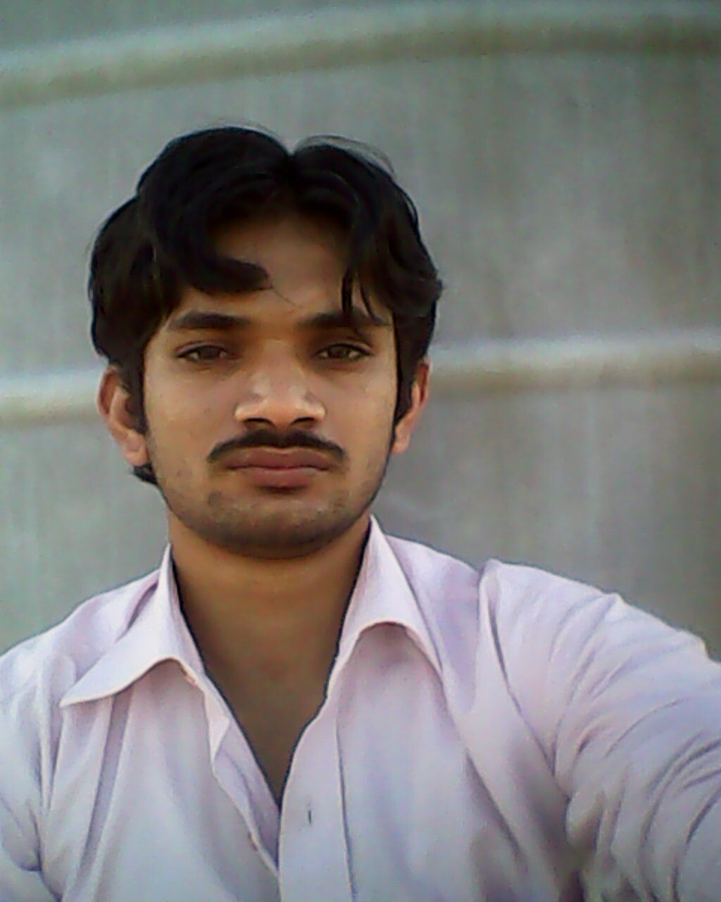 hi i am mudassar hassan from faisalabad 
pakistan i love to browse to internet and makes friends