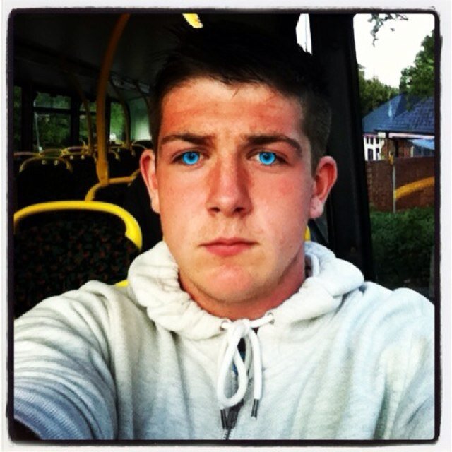 Follow back :) work hatd play hard snap chat me: connorwhite96 facebook: connor white instergram: connor_white05 !!