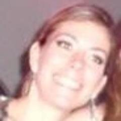 Locutora, Lic. en Comunicación Social. @losprimerostuc.