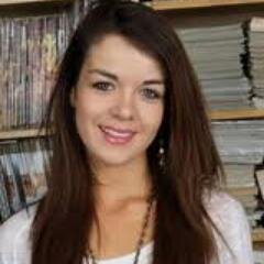 I love House of Anubis an couple Peddie