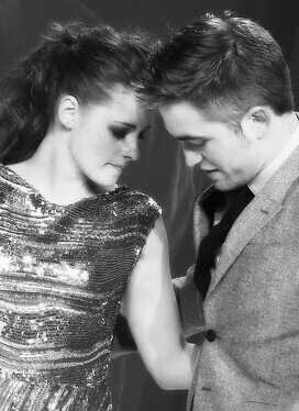 Sigueme en @siemprerobsten . Gracias! 3