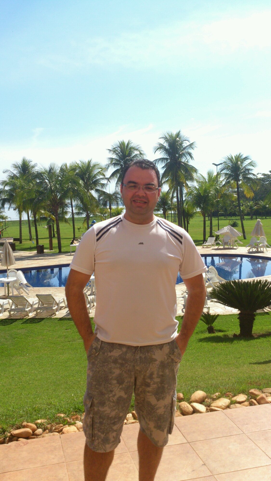 rodrigo_ro's profile picture. Senhor de vida longa aos meus inimigos, para que eles vejam de perto a minha VITORIA!!! Trabalho no setor Comercial da COLORMAQ. Meu Tel é (018) 8106-6230