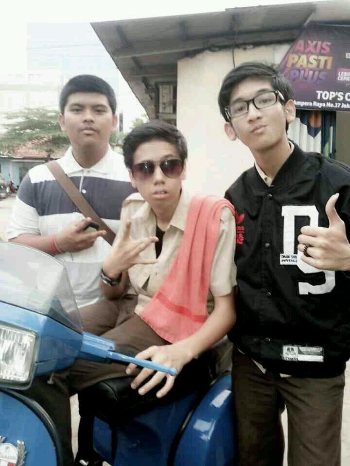 AryaSiArya's profile picture. 
