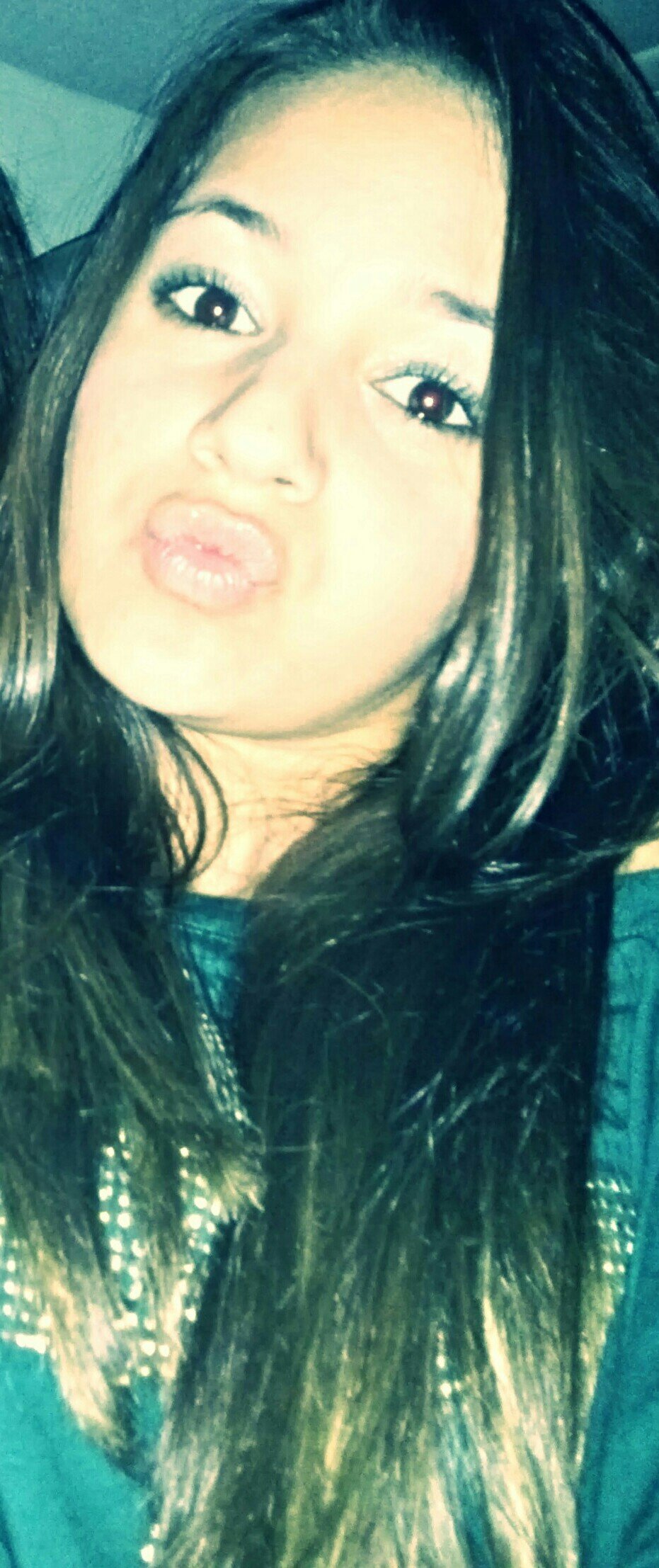 Ei? Saiba q sempre estarei ao seu lado, nas horas boas ou ruins! Te amo muito sua linda s2 
Poor : @zikadoobagui_