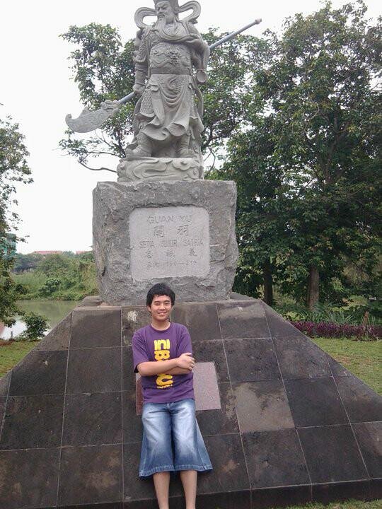 And one path we shall never choose, and that is the path of surrender, or submission

-John F. Kennedy-

@mikrobiologi12