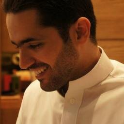 ‏‏‏‏‏‏{قل إن صلاتي ونسكي ومحياي ومماتي لله رب العالمين}

Translator since 2004, BA & MA Translating & Interpreting, UK