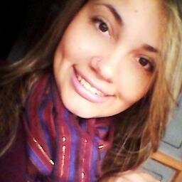 Boba , chata , timida apaixonada pela minha famillia, amigos e por música.