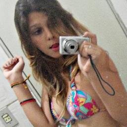 Flamenguista, torcedora da Seleção Argentina,    amizade: Alegrias, Família: Tudo! Deus acima de tudo e de todos!