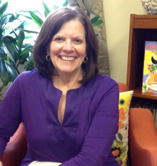 lisacetroni's profile picture. 