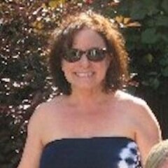 Boston based Realtor.  Meetup participant & organizer, networker, avid book reader, foodie. http://t.co/wtMkNcUI0f