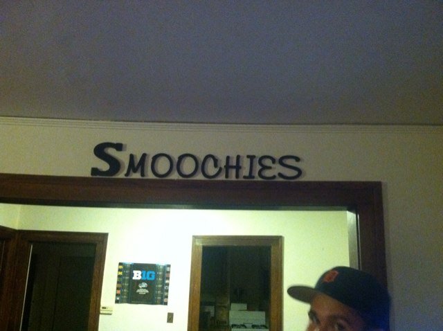 910Dewey's profile picture. SMOOCHIES - COME HOME - ΔλΣ