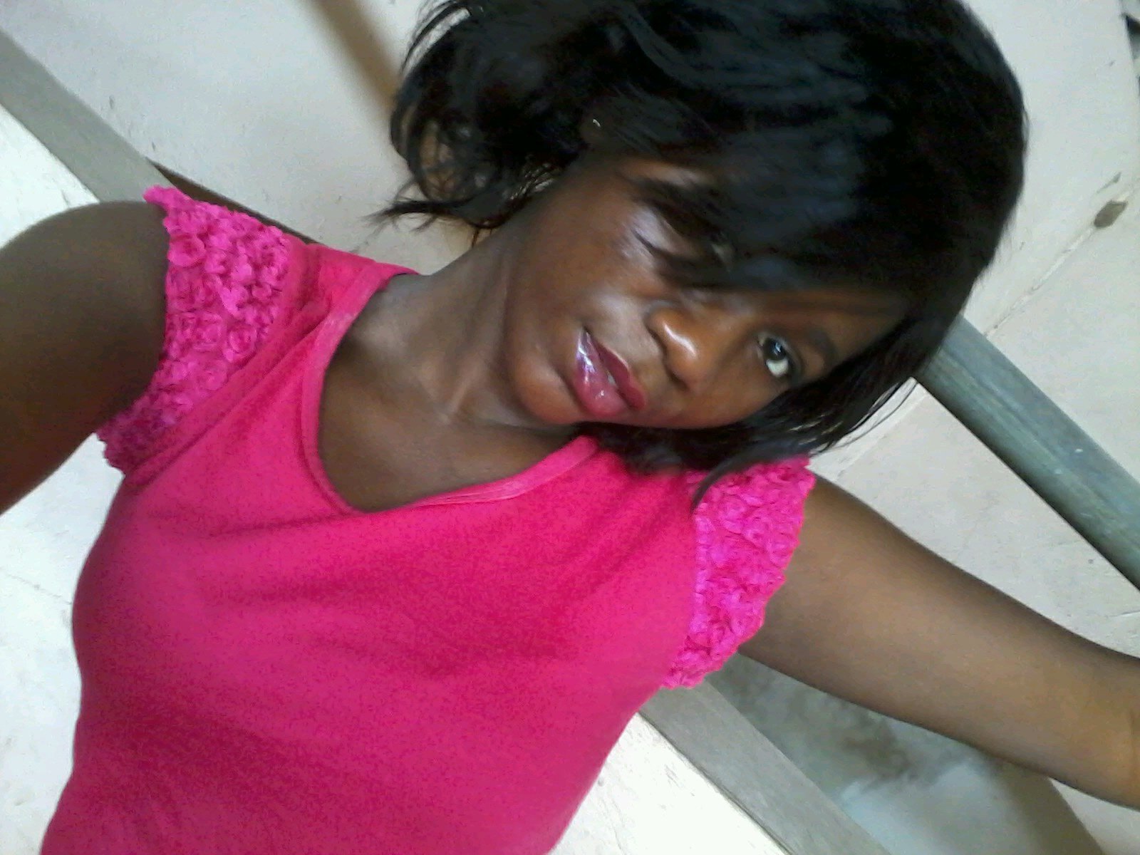 i'm de fun type....i lurv chocolates....ad pizza mwuah!!!