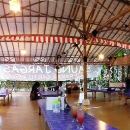 AYAM BAKAR KARTU MERAH
Untuk booking tempat atau pesan antar..081296311068 / 02196838602. *sementara pesan antar hanya u/ wilayah pamulang dan sekitarnya*