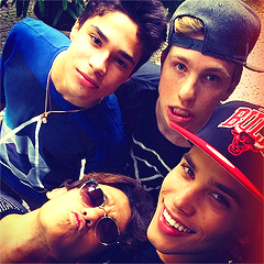 A vida me deu todos os motivos para desistir, e vocês me deram todos par eu nunca deixar de lutar. @p9_official