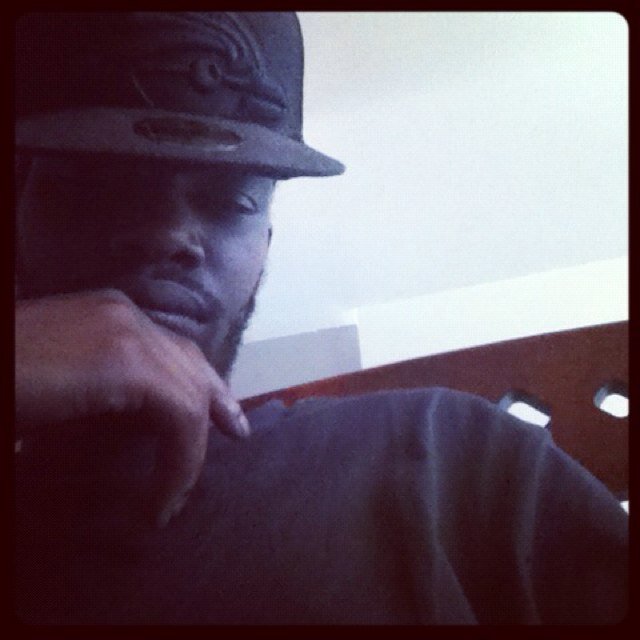 Eastside O.B General...grind613.com OWNER...Rapper...Producer...#TeamFollowBack #TeamGrind613 #TeamParliamentCity