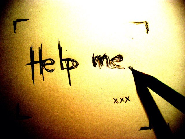 Please help me im a boy i cut and i need someone to talk to