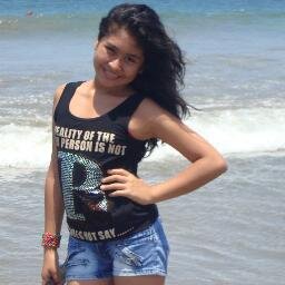 Soy una Chica !! Alegre !! =) Risueña y Loka ejejer =)